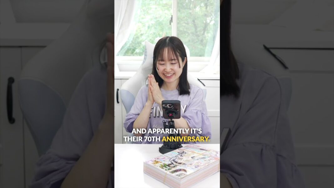 Japanese Girl Manga Magazines have free gifts | Part 1