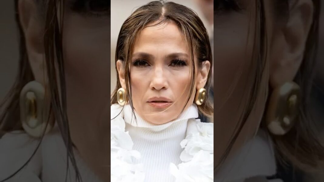 Fans Say Jennifer Lopez Looks Unrecognizable in New Photos #jlo #jenniferlopez #celebritynews